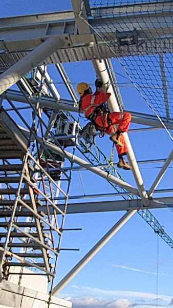 endüstriyel dağcılık, metropol dağcıları, yüksek işler, rope access, iple erişim, Endüstriyel Dağcılık firmaları, Endüstriyel DAĞCILIK, Atek iple Erişim, İple erişim firmaları, İple erişim teknisyeni, İple erişim istanbul, dış cephe cam temizliği, dış cephe temizliği, cam yüzey temizliği, İple Erişim Hizmetleri, endüstriyel temizlik, camcı dağcı, endüstriyel iple erişim