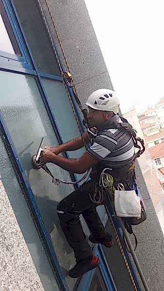 dış cephe cam temizliği, dış cephe temizliği, cam yüzey temizliği, camcı dağcı, bina dış cephe temizliği, Dış Cephe Cam Temizliği, Bina Dış Cephe Temizliği, Dış Cephe Temizliği Fiyatları, Dış mekan cam temizliği, Dış Cephe Cam temizliği İstanbul, Dış Cephe Cam temizleme